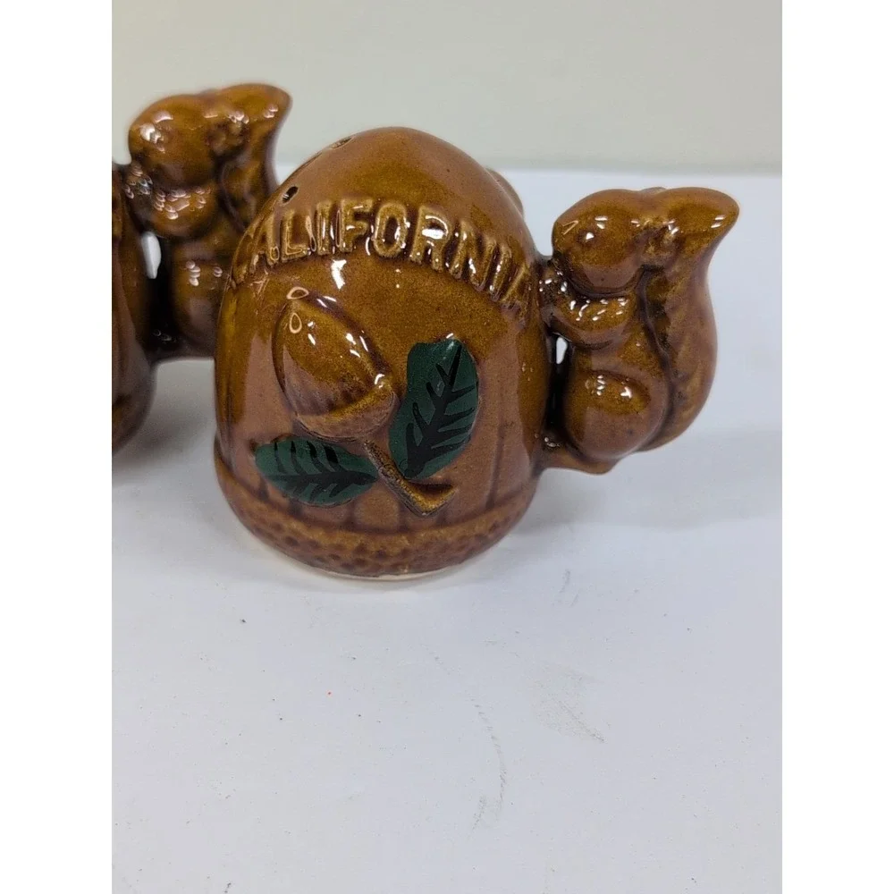 Vintage Squirrel / Acorn 